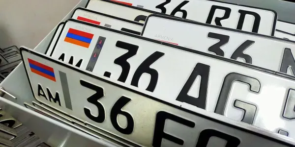 Автомобиль с иностранными номерами и легализация транспорта в КР