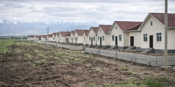 Богарную пашню в Манасе трансформировали под жилье для переселенцев из зон риска изображение публикации