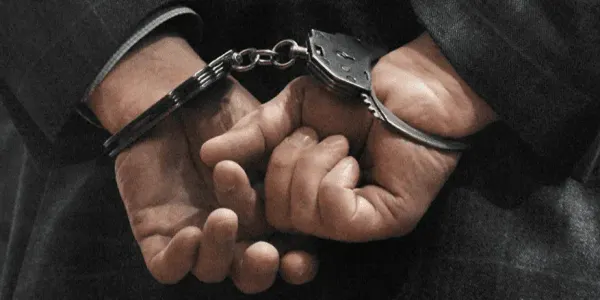 В Бишкеке задержали подозреваемых в WhatsApp-аферe на 1 млн сомов изображение публикации