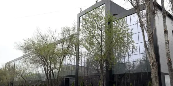 Жапаров ввел тестовый режим финансирования ГУ «Кызмат» на 2026 год изображение публикации
