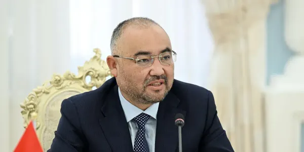 Спикер Жогорку Кенеша Нурланбек Тургунбек уулу. Фото: пресс-служба ЖК.