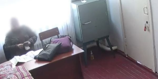 В Ошском медколледже брали деньги за зачисление на бюджет — ГКНБ изображение публикации