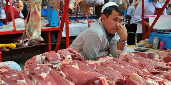 В Оше начали рейды по мясным магазинам и рынкам из-за роста цен изображение публикации