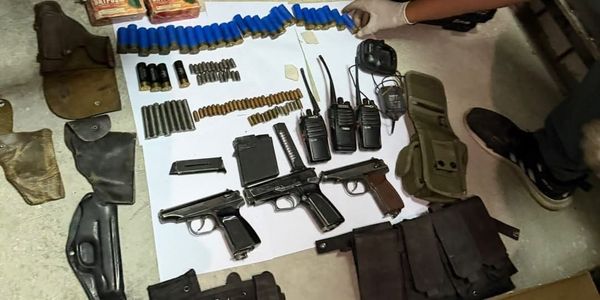 В Оше на таможенном объекте ГКНБ обнаружил схрон с оружием изображение публикации