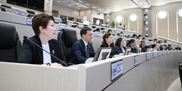 Дороги, провал в PISA и пенсии ветеранам МВД: о чем говорили депутаты ЖК изображение публикации
