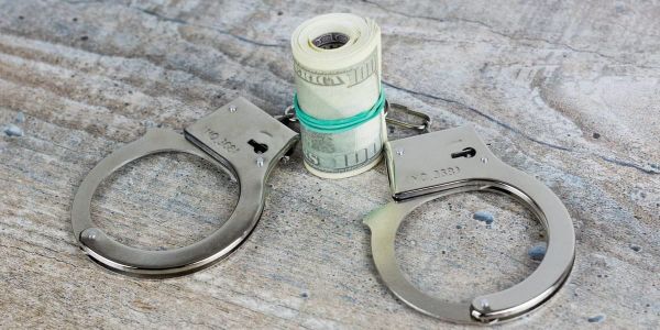 В Аламудунском филиале госкадастра выявили схему поборов изображение публикации