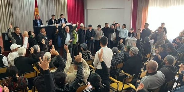 В семи МТУ Бишкека избрали 101 представителя для выборов делегатов на Курултай изображение публикации