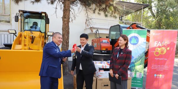 Лесной службе КР передали 559 планшетов, дроны и спецтехнику изображение публикации