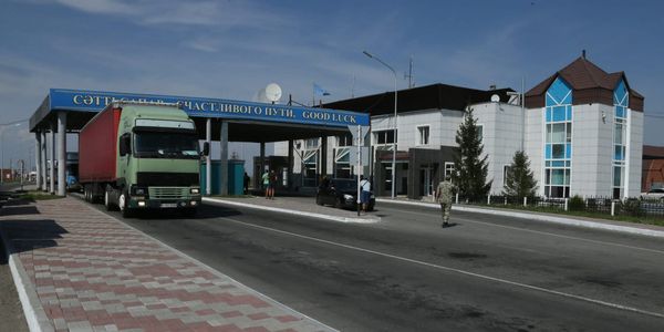 На границе Казахстана и России КПП «Кайрак» снизил пропускную способность на 50–70% изображение публикации