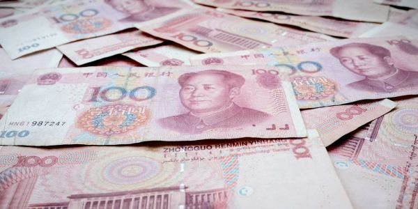 Юань обновил рекорд, евро приблизился к 98 сомам — курсы на 27 октября изображение публикации