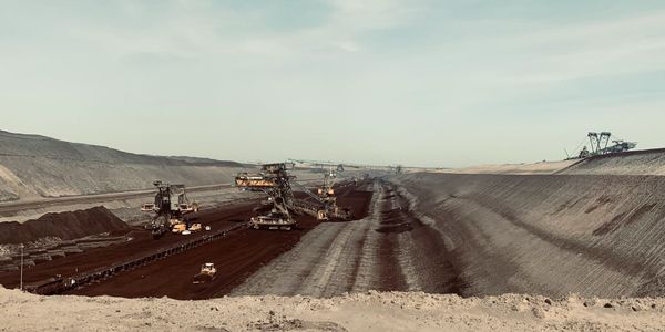 «Кыргызкомур» направит 2.26 млрд сомов на разработку и перевозку 8 млн м³ вскрышных пород изображение публикации