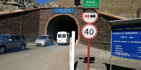На перевале Төө-Ашуу до 15 мая ограничили проезд пассажирских микроавтобусов изображение публикации