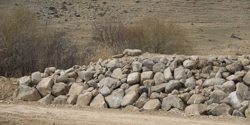 МЧС КР дамба 2026, озеро Зындан сель, ЮНЕСКО GLOFCA Кыргызстан, защита от селей Туура-Суу, климатические риски Центральная Азия, строительство дамб МЧС, прорыв ледниковых озер КР