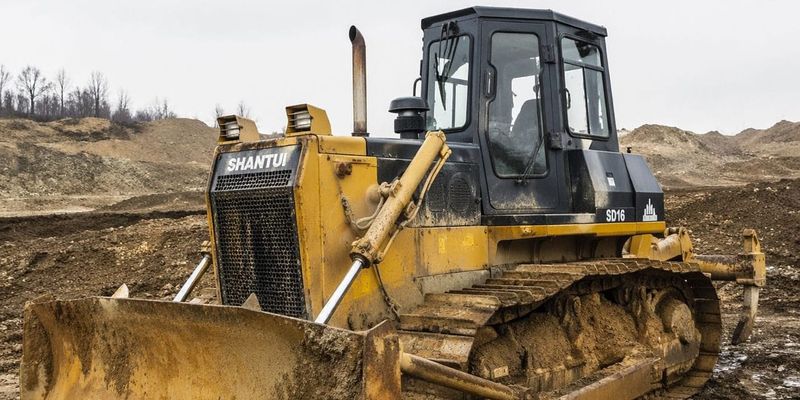 ГТС выявила занижение стоимости китайского бульдозера на 1.3 млн сомов при ввозе в Кыргызстан изображение публикации