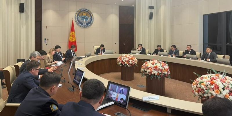 В КР начала работу комиссия по строительству дороги Барскоон — Бедель изображение публикации