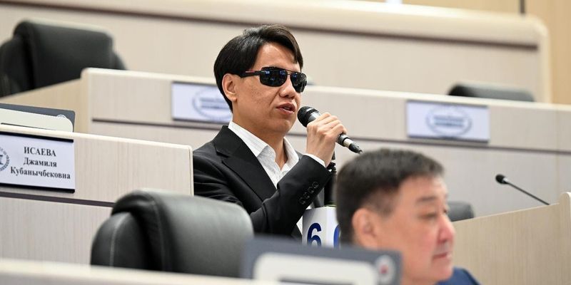 Дастан Бекешев 2026, штрафы за мусор КР, общественные работы Кыргызстан, адмресурс на выборах, статус депутата ЖК, новости экономики КР, Economist.kg