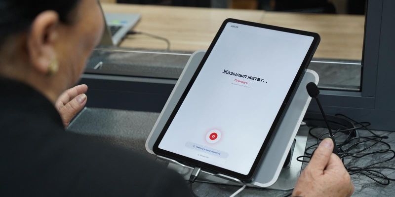В Жогорку Кенеше открыли цифровую приемную с ИИ для обращений граждан изображение публикации