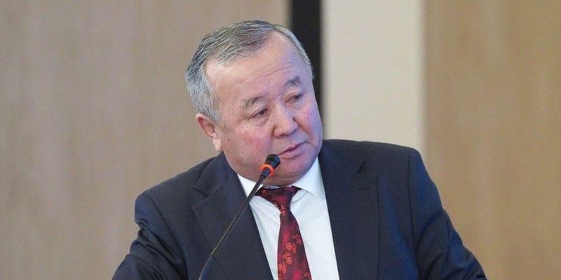 Садыр Жапаров освободил от должности мэра Манаса изображение публикации