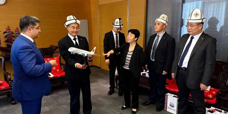 Кыргызстан и China Eastern обсудили прямой рейс Шанхай — Бишкек изображение публикации