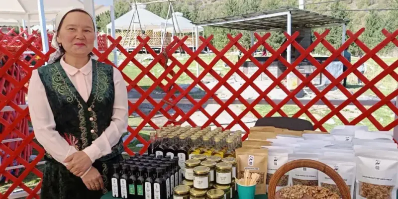 Более 600 женщин в КР получили поддержку ПРООН — их онлайн-продажи выросли на 72% изображение публикации