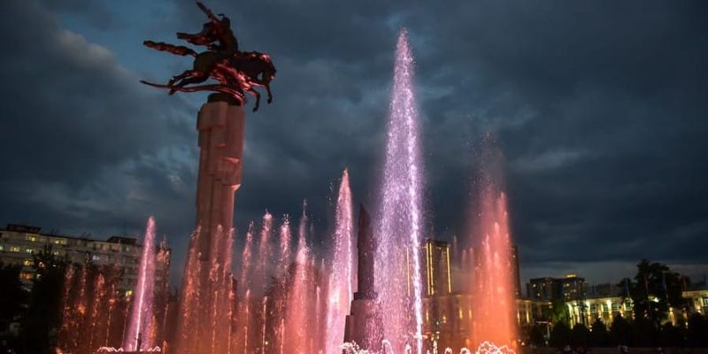 В Бишкеке отремонтировали Аллею молодежи и фонтаны у филармонии — фото изображение публикации
