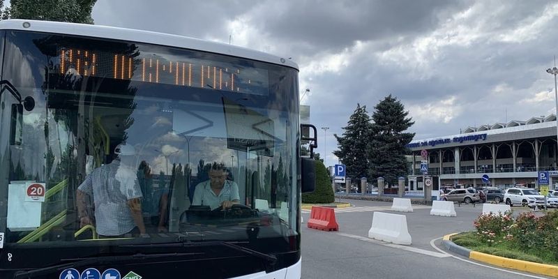 Автобус №153 сбил двух девочек на переходе — что заявили в мэрии Бишкека изображение публикации
