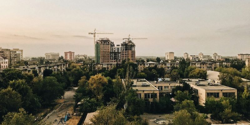 Квартиры в Бишкеке номинально подорожали на 8.8%, но с учетом инфляции стали дешевле изображение публикации