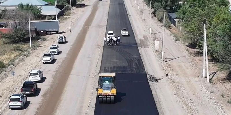 На трассе Суусамыр — Талас — Тараз до конца года уложат 20 км асфальта изображение публикации