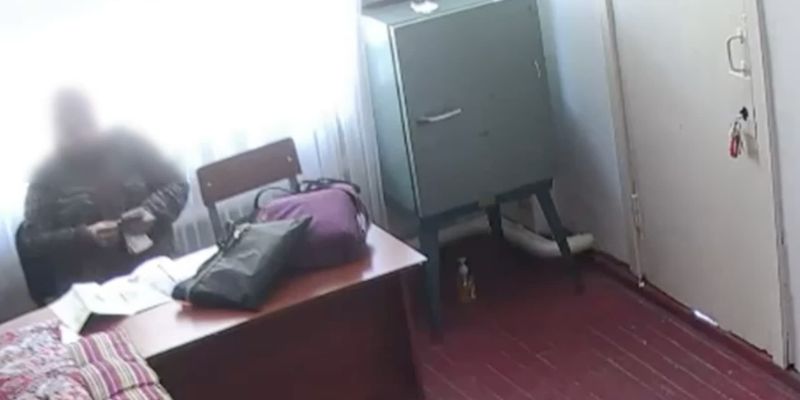 В Ошском медколледже брали деньги за зачисление на бюджет — ГКНБ изображение публикации