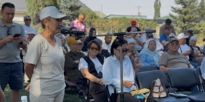Жители Кок-Жара обсудили с мэрией дороги, транспорт и земельную амнистию изображение публикации