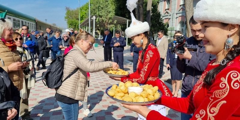 Турпоток в Кыргызстане вырос почти в 1.4 раза — до 1.9 млн человек изображение публикации