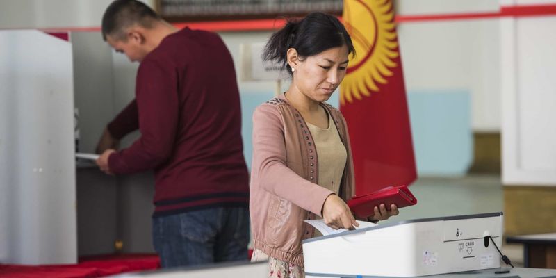 На выборы президента Кыргызстана предусмотрели 1.2 млрд сомов изображение публикации