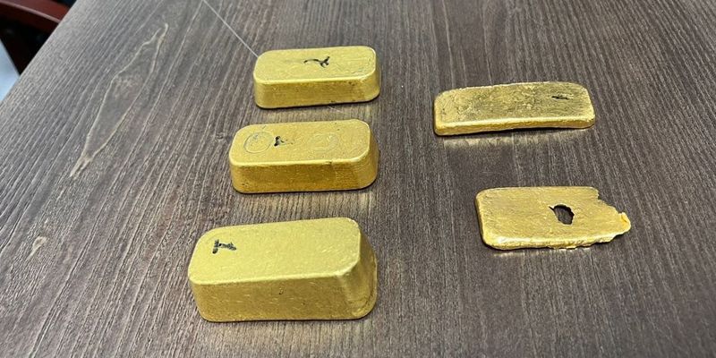 В Чуйской области пресекли контрабандный вывоз 3.3 кг золота на 40.5 млн сомов изображение публикации