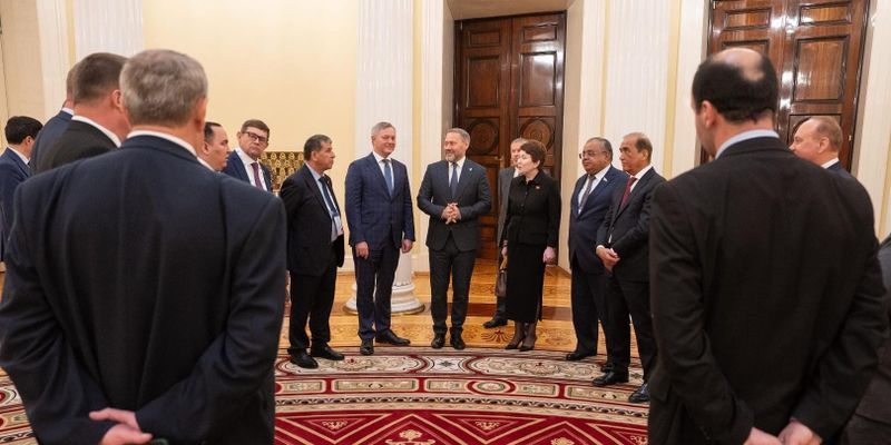 Депутаты Кыргызстана оценили организацию выборов в Госдуму России изображение публикации