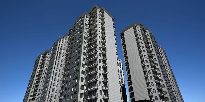 Военным и силовикам КР расширили выплаты по программе «Менин үйүм» изображение публикации