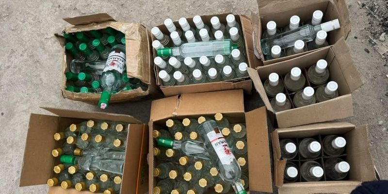 В жилых домах Бишкека выявили производство контрафактного алкоголя изображение публикации