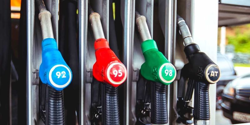 В Кыргызстане уточнили перечень нефтепродуктов с акцизом 5 тысяч сомов за тонну изображение публикации
