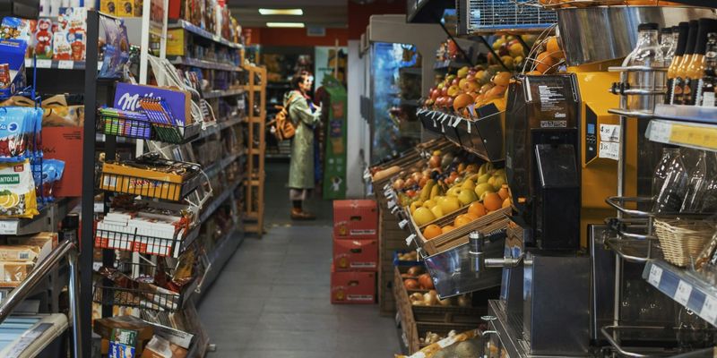 Бедным быть дороже: как нехватка денег увеличивает расходы семей в Кыргызстане изображение публикации
