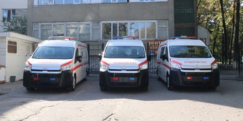 Минздрав Кыргызстана получил три машины скорой помощи для Чуйской области изображение публикации