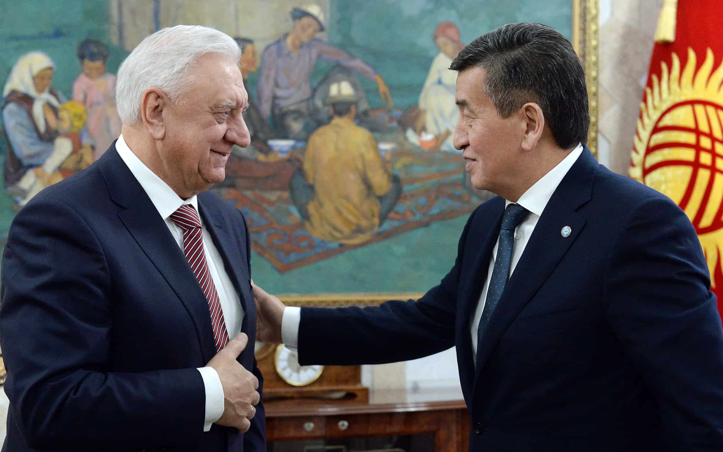 Мясникович пообещал Жээнбекову работать над снятием барьеров в ЕАЭС