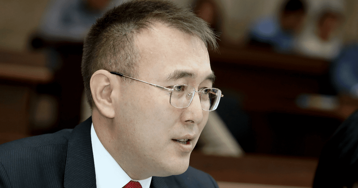 Абдыгулов ответил, почему вырос курс доллара после 3 лет стабильности