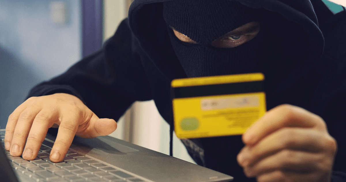 Мошенники похитили с банковских карт кыргызстанцев 488 тысяч сомов