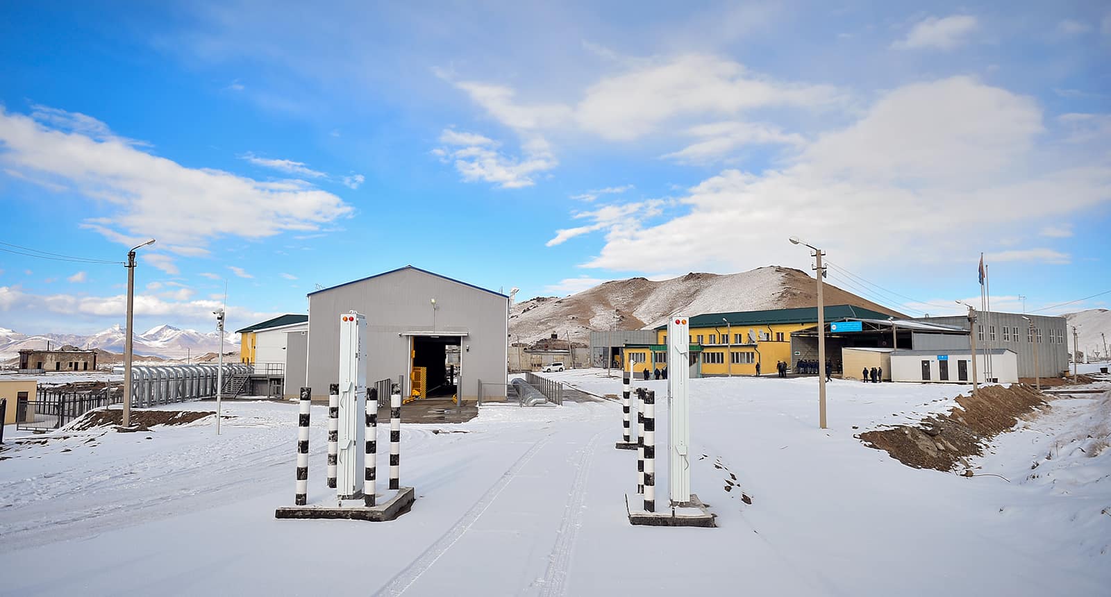 Китай закрывает границу — на три праздничных дня