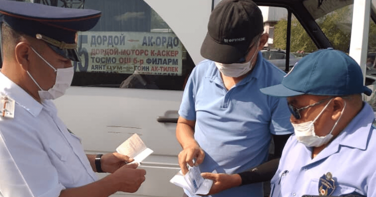 Водителей общественного транспорта в Бишкеке оштрафовали на 106 тысяч сомов