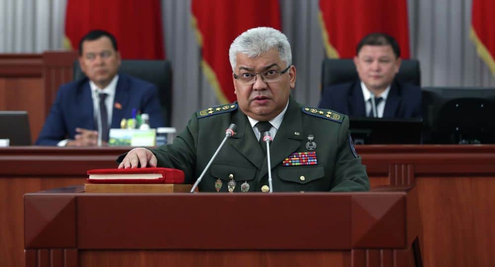 Сооронбай Жээнбеков освободил от должности  председателя ГКНБ Орозбека Опумбаева
