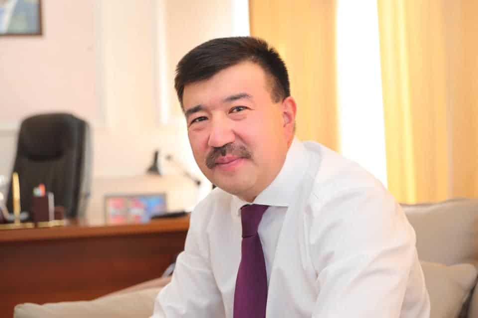 Нового главу ОАО «МАМ» Бактыбека Сыдыкова представили сотрудникам. «Коллектив выразил ему доверие»