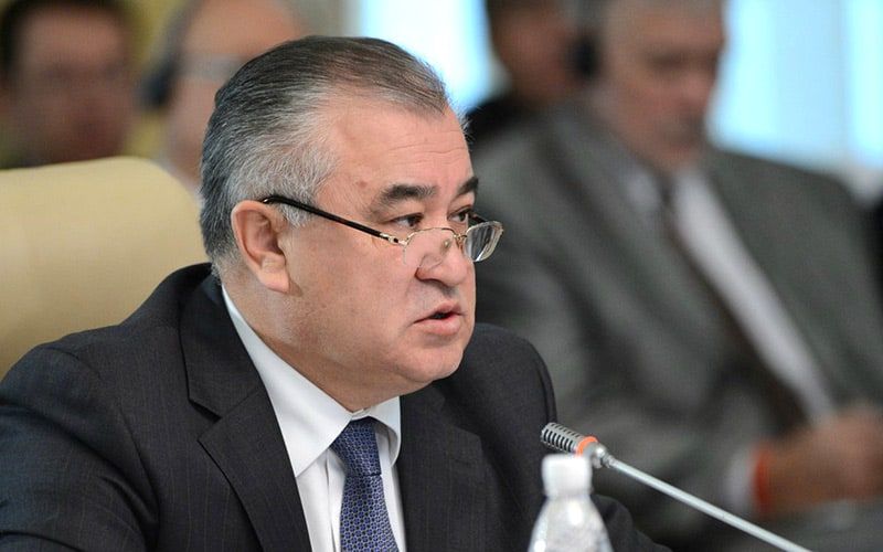 Омурбек Текебаев призвал депутатов поддержать правительство Садыра Жапарова