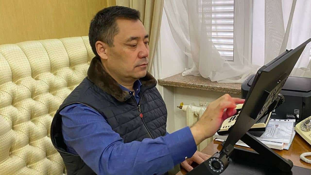 Садыр Жапаров обещает восстановление экономики только к 2023 году – при условии политической стабильности