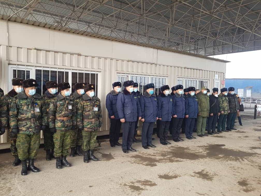 Таможенников и чиновников Минтранса понизили в должностях после критики Новикова