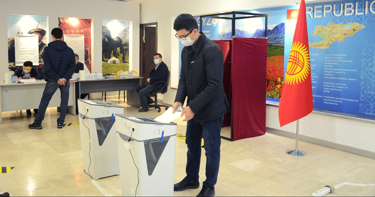 Референдум состоялся. На 18:00 часов проголосовало больше 33% избирателей